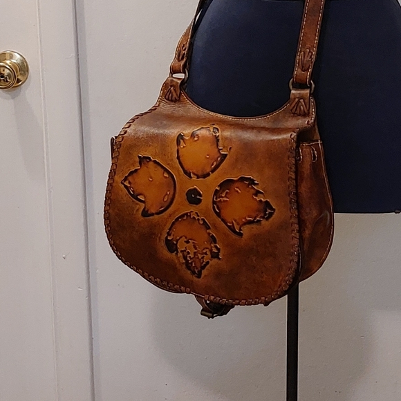 Patricia Nash Tan Leather Crossbody Bag with Floral Design - Picture 3 of 10